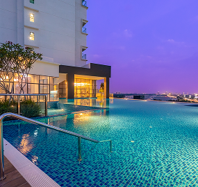 KR7 Residences Pool